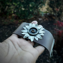 Load image into Gallery viewer, Sunflower on Leather Bracelet
